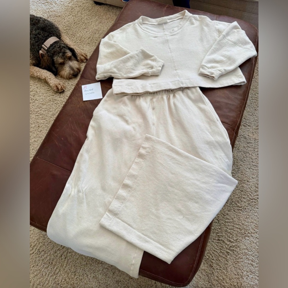 Mirth Luxury Cream Wide-Leg Lounge 2 Piece Set Small. Like new - Picture 5 of 6